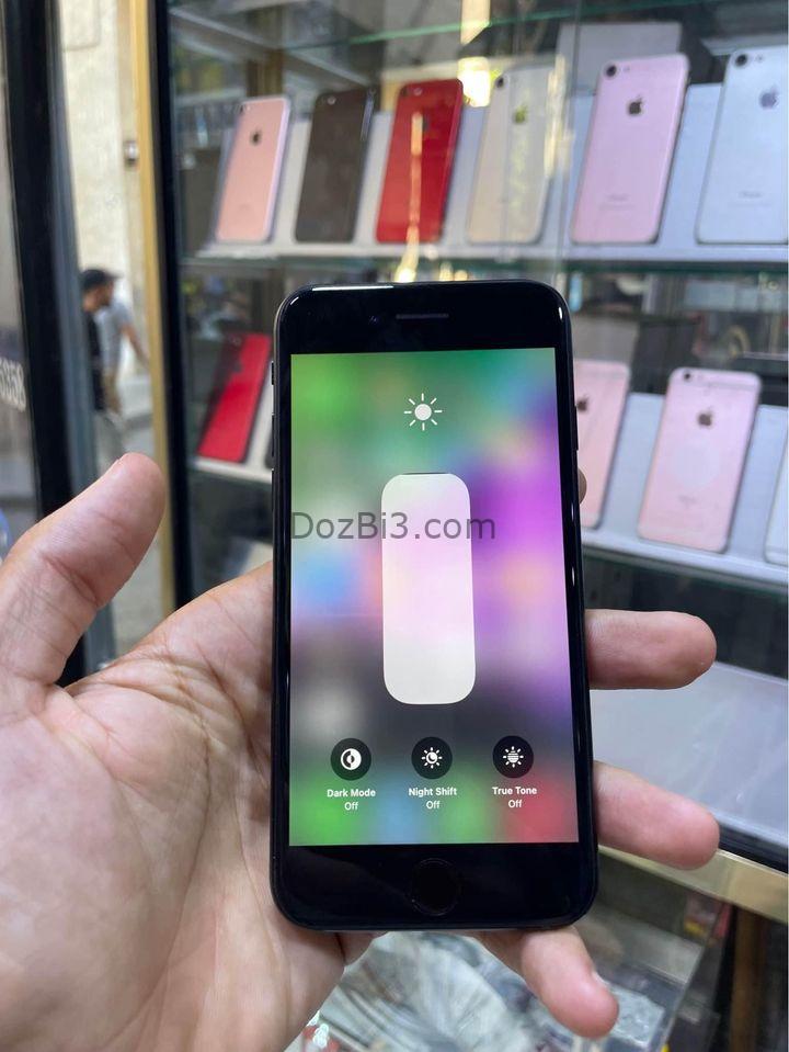 iPhone SE 2020 64GB