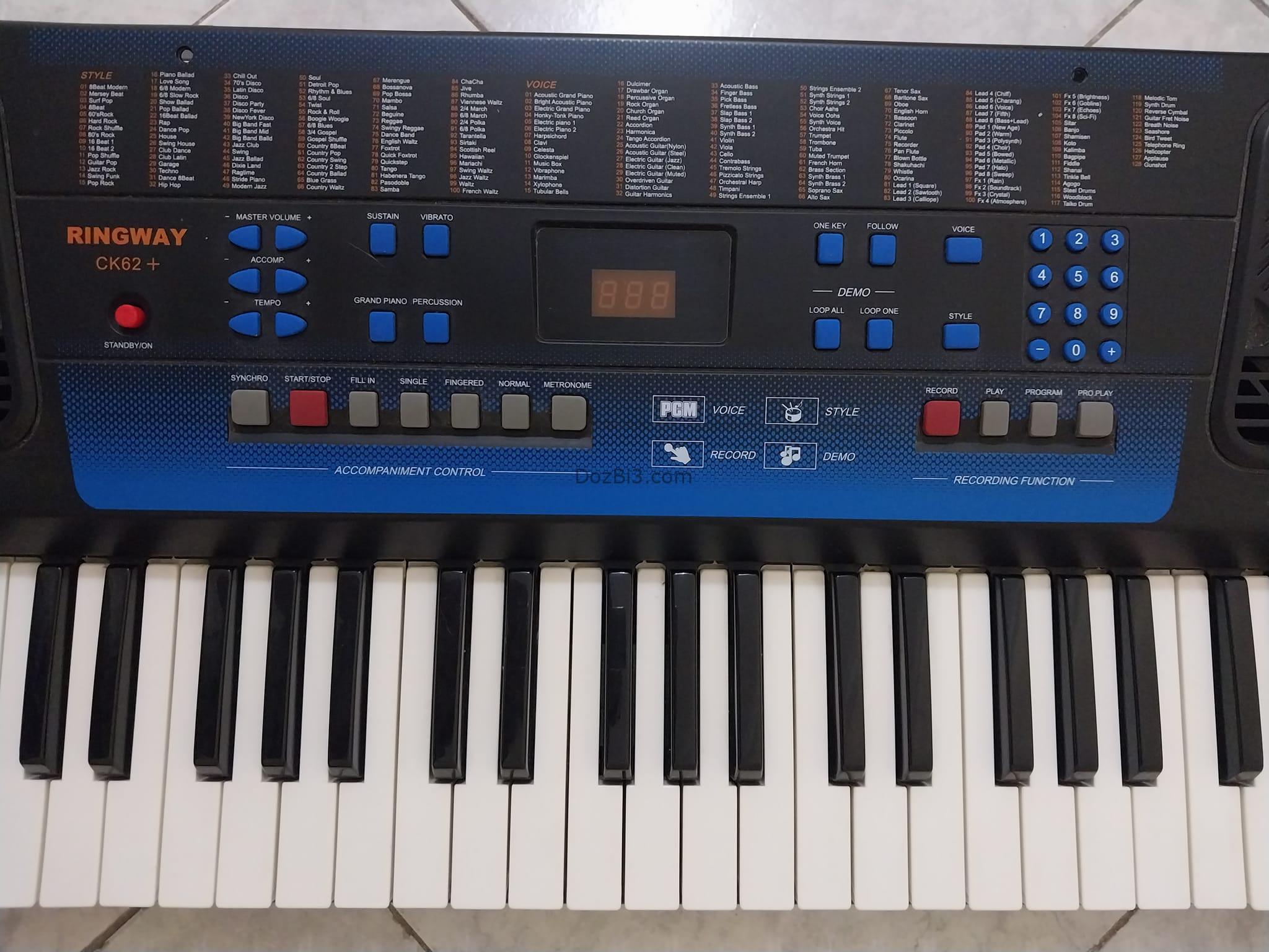Orgue de marque Ringway modèle CK68