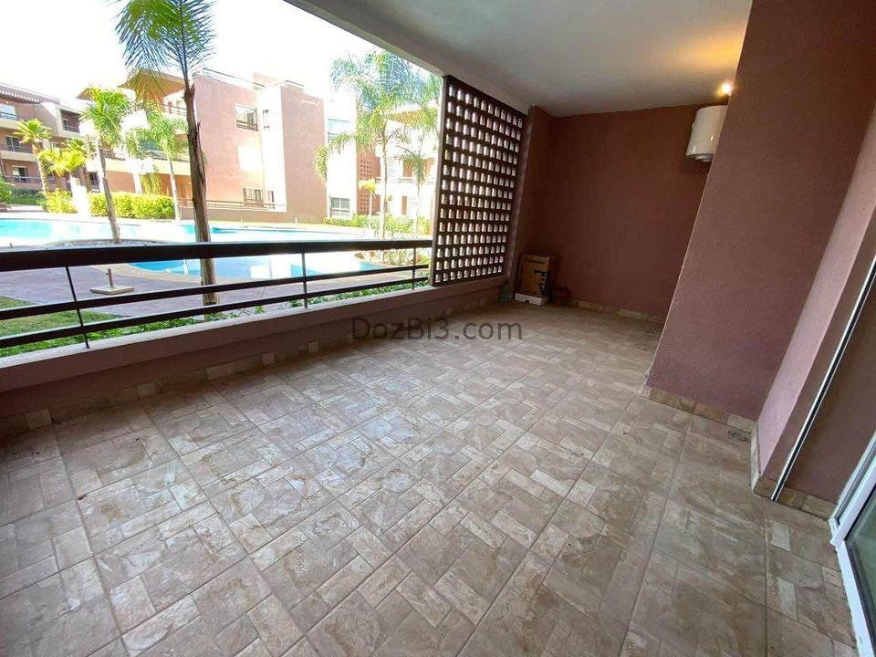 Joli appartement 2 chambres vide avec piscine
