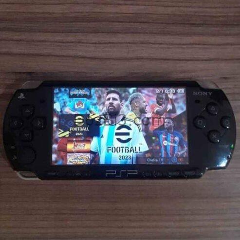 PSP مع جميع الاكسسوارات