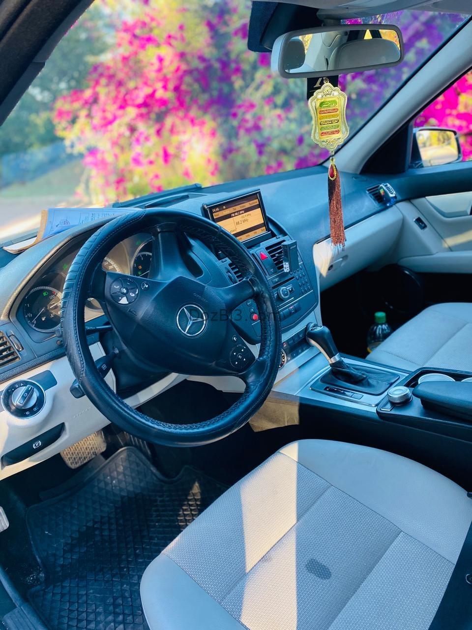 MERCEDES C220