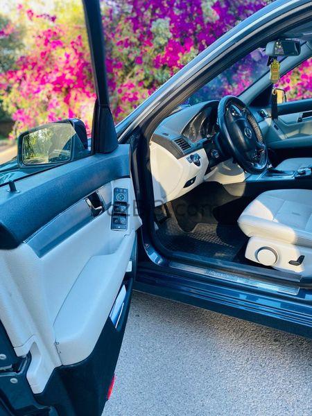 MERCEDES C220