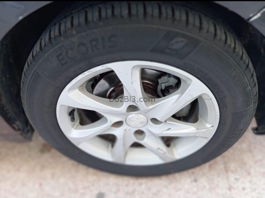 peugeot 208 بوجو
