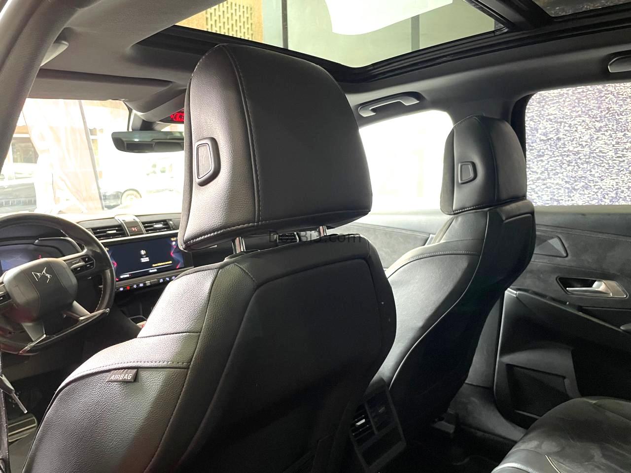 DS DS7 Crossback Performance Line