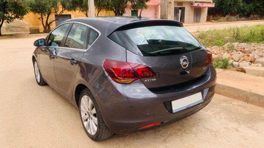 أوبيل أسترا كوصموص opel astra cosmos