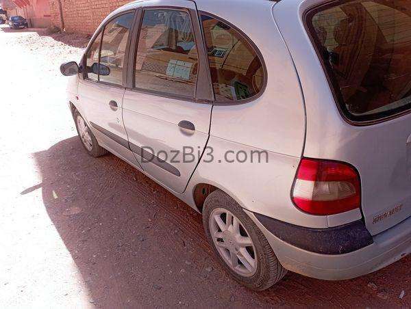 renault scenic dédouané