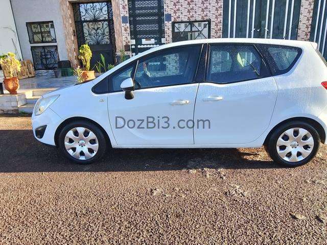 OPEL MERIVA 2011