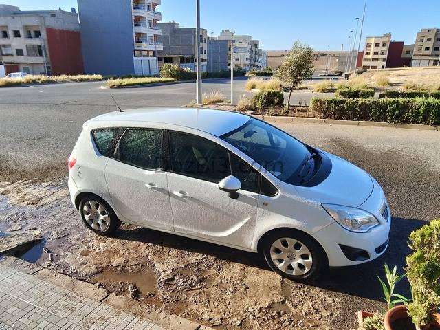 OPEL MERIVA 2011