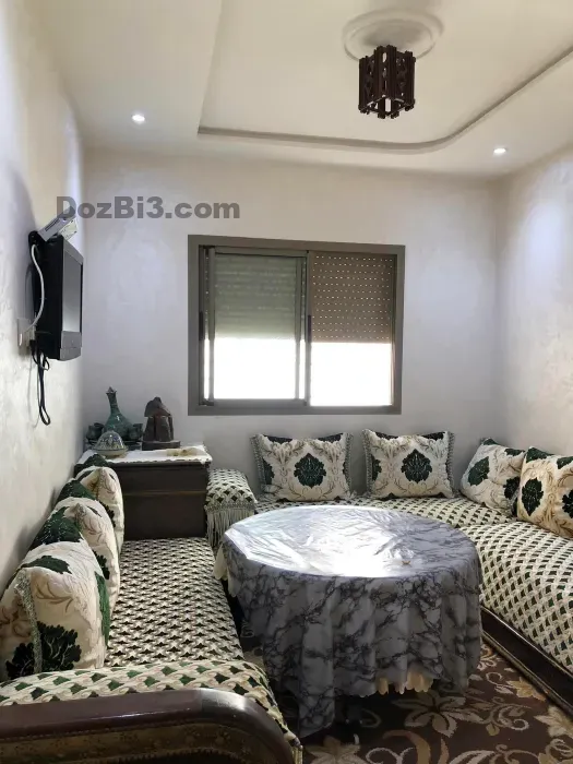 شقة فخمة للبيع مع الأثات