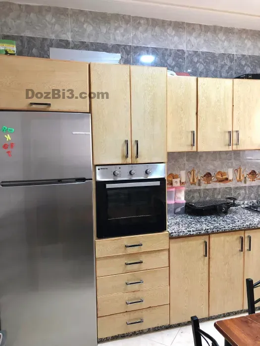 شقة فخمة للبيع مع الأثات