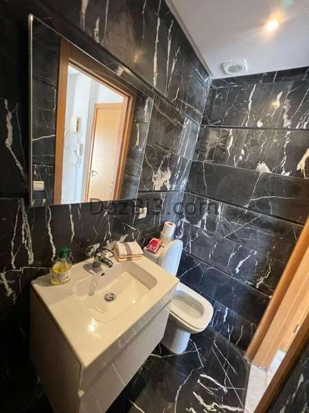 STUDIO meublé Bvd Ghandi