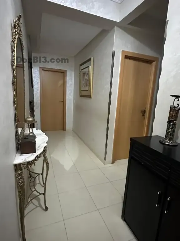 شقة مفروشة جديدة ونظيفة للكراء