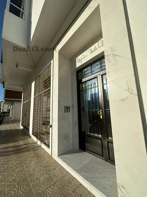 شقة مفروشة جديدة ونظيفة للكراء