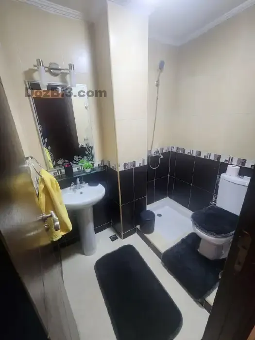 شقة ممتازة للكراء مفروشة