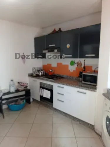 Appartement a louer semi meublé