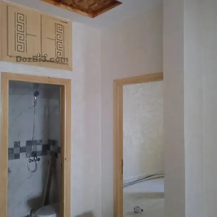 سفلي للبيع تجزئة البردعي
