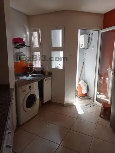 Appartement a louer semi meublé