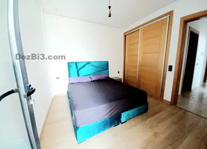 Appartement avec piscine et stationnement privatif