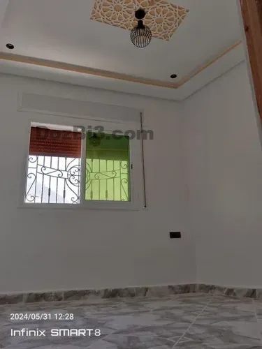 شقة فارغة للكراء كزناية