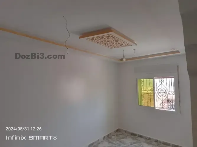 شقة فارغة للكراء كزناية