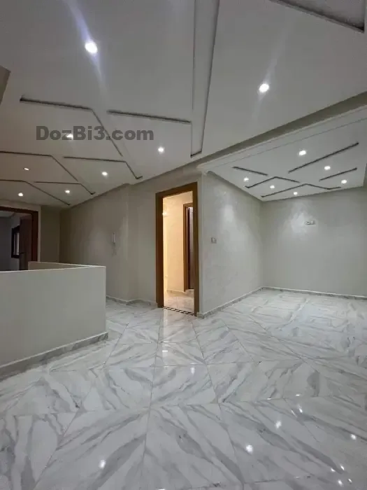 دوبلكس فاخر للبيع طريق عين شقف