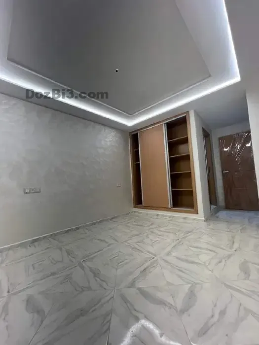 دوبلكس فاخر للبيع طريق عين شقف
