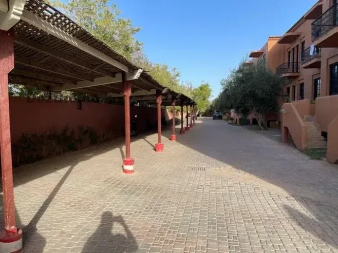 JOLI VILLA À LOUER MEUBLÉ À MARRAKECH