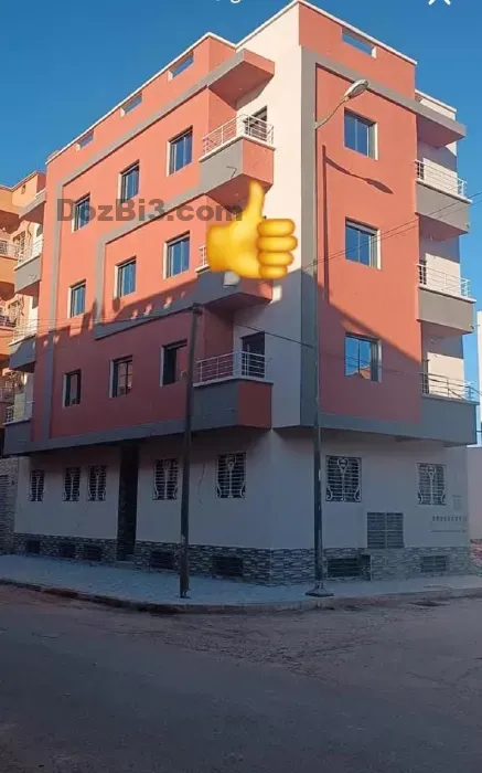 شقة للبيع بواجهتين بمنزه اطلس