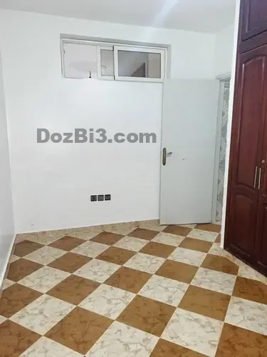 شقة للكراء قرب شارع لباز