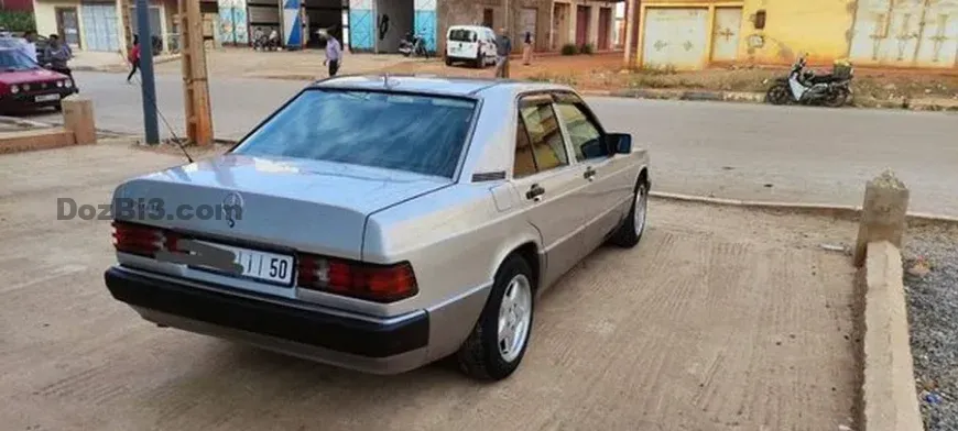 Mercedes 190D diwana