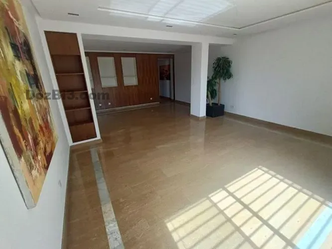 Très bel appartement à la location vide