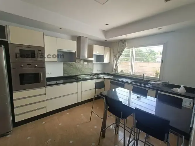 Très bel appartement à la location vide