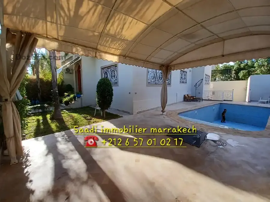 VILLA MODERNE AVEC PISCINE À VENDRE