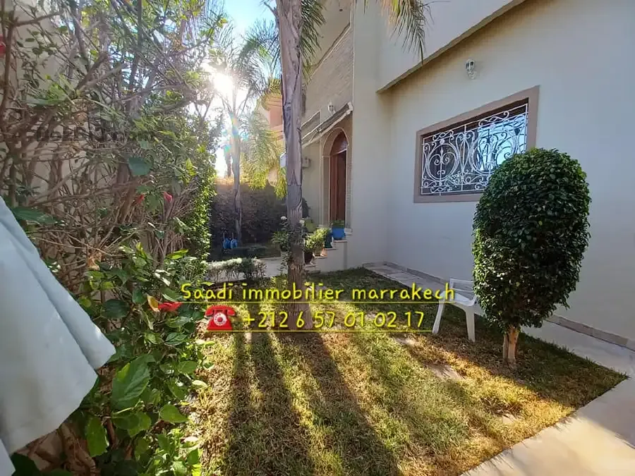 VILLA MODERNE AVEC PISCINE À VENDRE