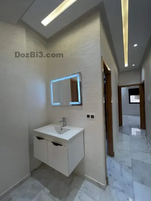 شقق رائعة للبيع طريق عين شقف