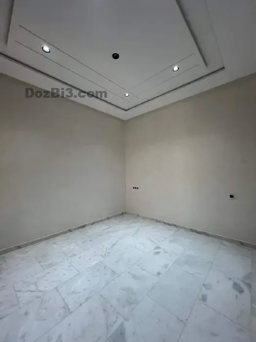 شقق رائعة للبيع طريق عين شقف