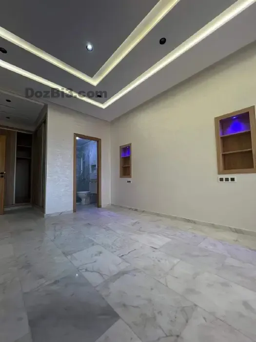 شقق رائعة للبيع طريق عين شقف