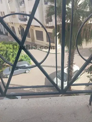 شقة للكراء حدا مسجد رمضان