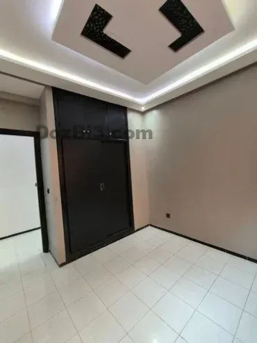 Appartement vide à louer Allal el fassi