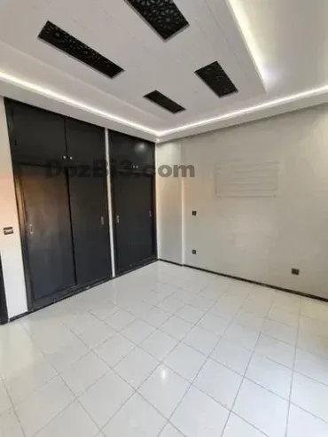 Appartement vide à louer Allal el fassi