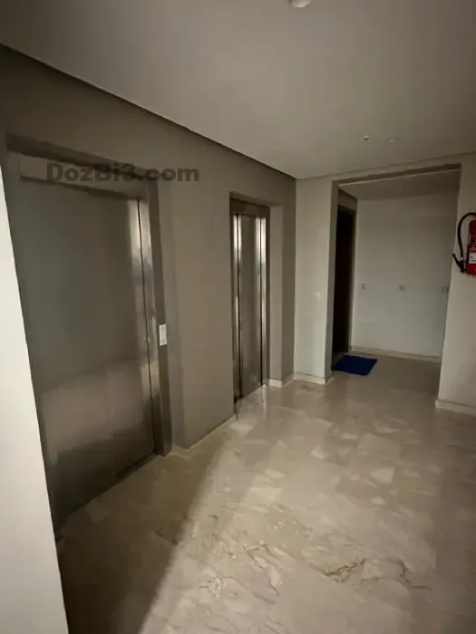 Location appartement vide quartier des hôpitaux