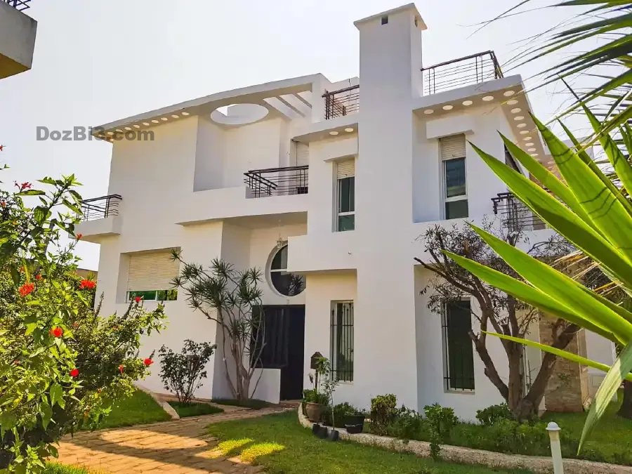 Triplex disponible a vendre cote Marjàne