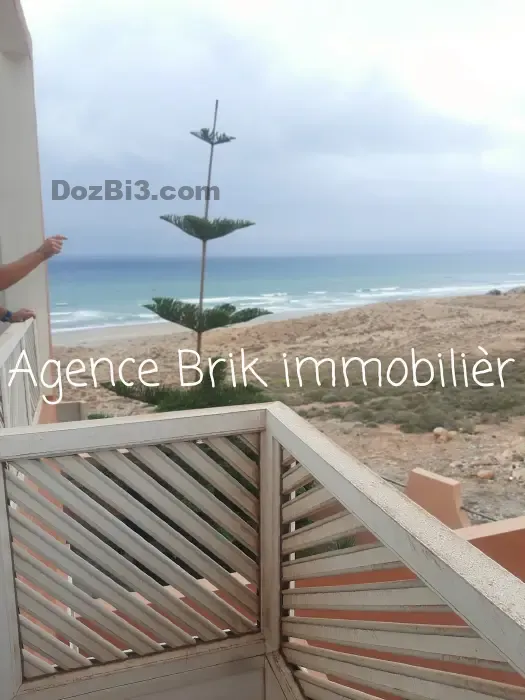 منزل دو واجهتين على البحر باكلو