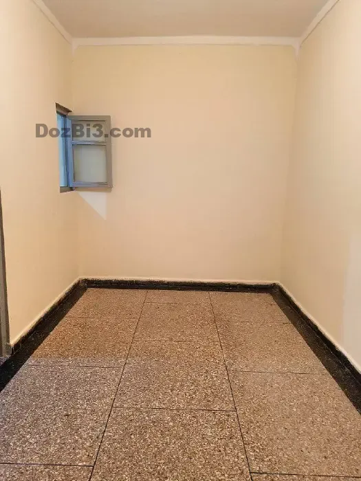 شقة للكراء قرب صيدلية شعبية