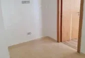 Studio Vide Moderne à louer à Belvédère