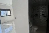 شقة للبيع بواجهتين عين الشقف