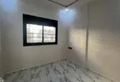 شقة للبيع بواجهتين عين الشقف