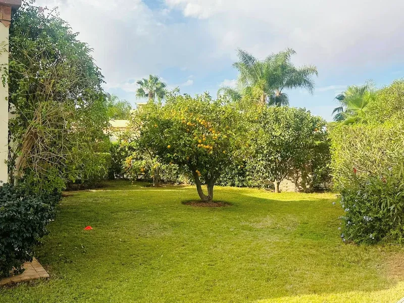 VÉRITABLE VILLA AVEC PISCINE PRIVER A LOUER