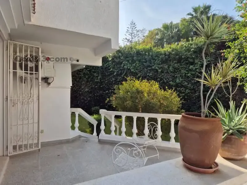 Location vide d’une villa quartier Longchamps
