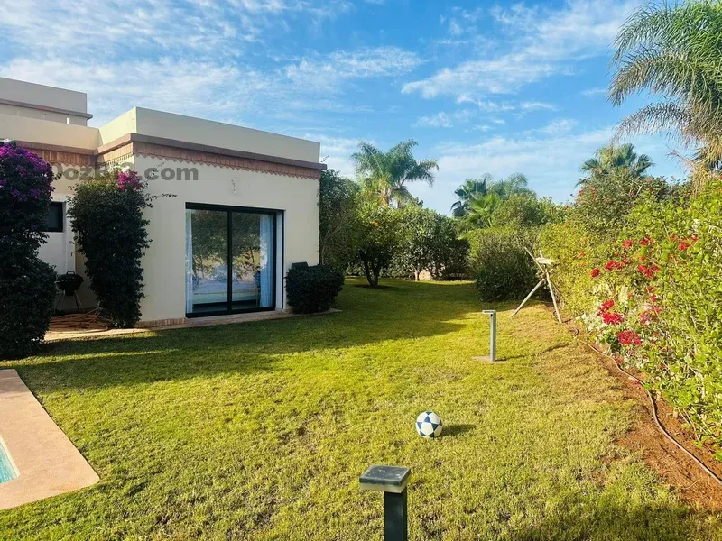 VÉRITABLE VILLA AVEC PISCINE PRIVER A LOUER